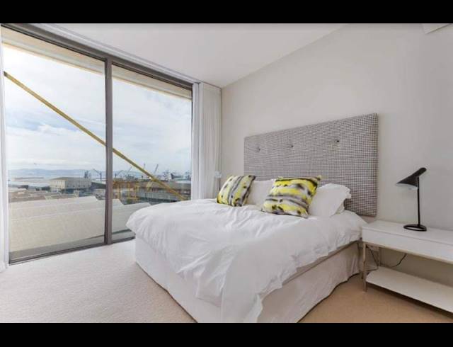 2 BEDROOM APARTMENT TO LET IN WATERFRONT